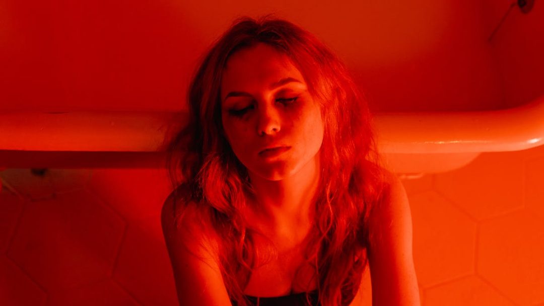 Πίσω απ’ τα πιο δυνατά γέλια, κρύβονται οι πιο μοναχικοί άνθρωποι