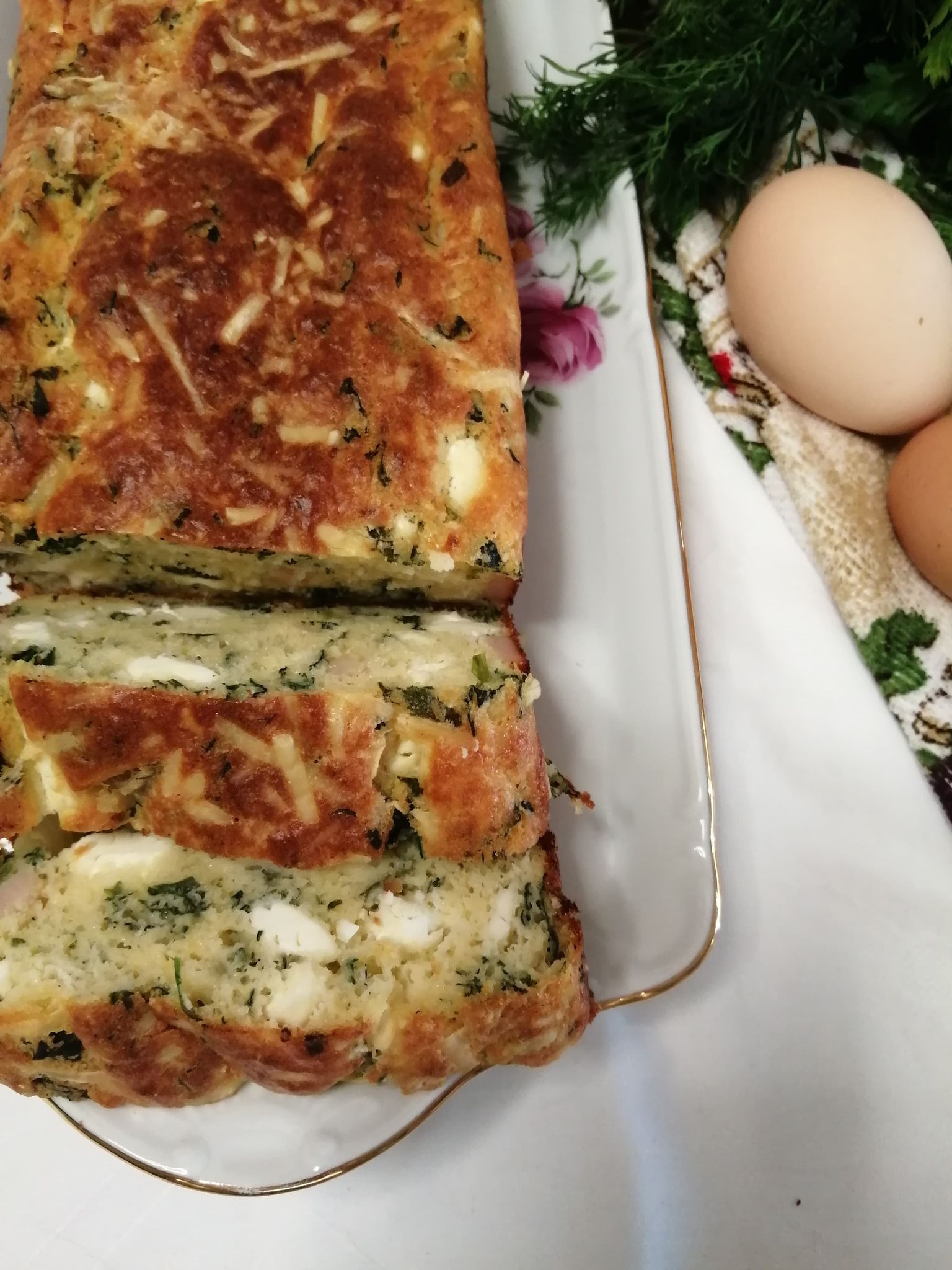 Αλμυρό κέικ με σπανάκι και φέτα