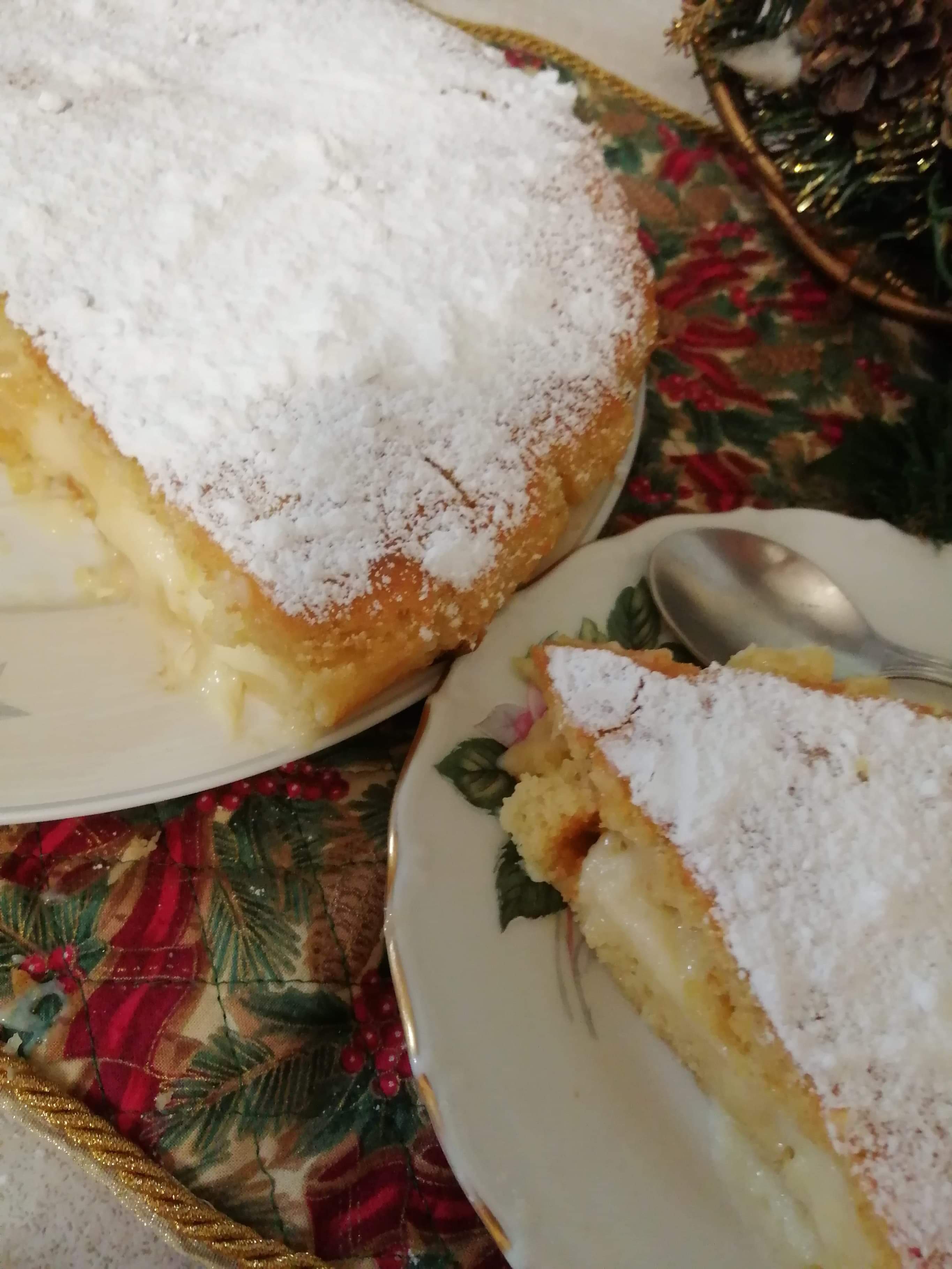 Πρωτοχρονιάτικη βασιλόπιτα με στρώση κρέμας