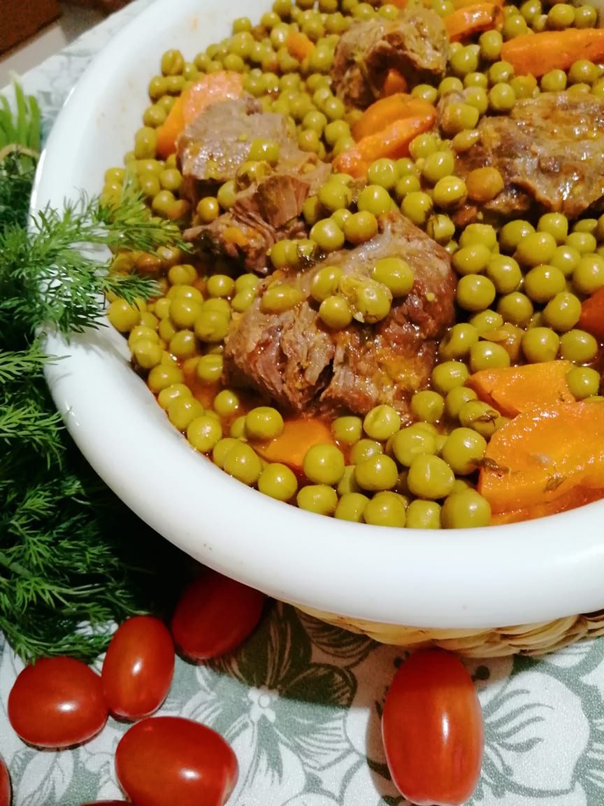 Μοσχαράκι με αρακά