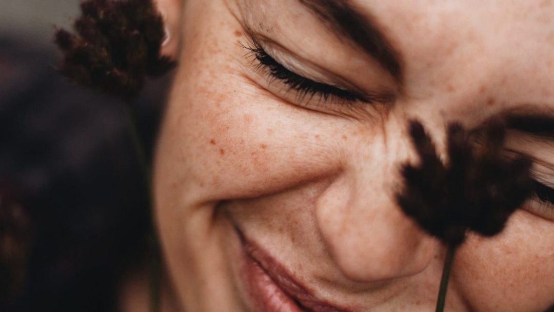 Κλείσε το μάτι στην ζωή! Αντίο και γειά σας σε ό,τι σε βαραίνει!