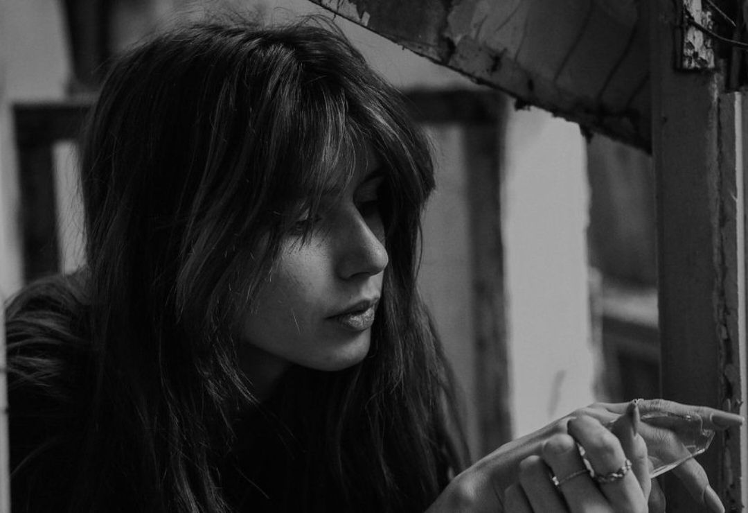 Ο κόσμος είναι φτιαγμένος για ζευγάρια κι αυτό το συνειδητοποιείς όταν για κάποιο λόγο γίνεις μονάδα.